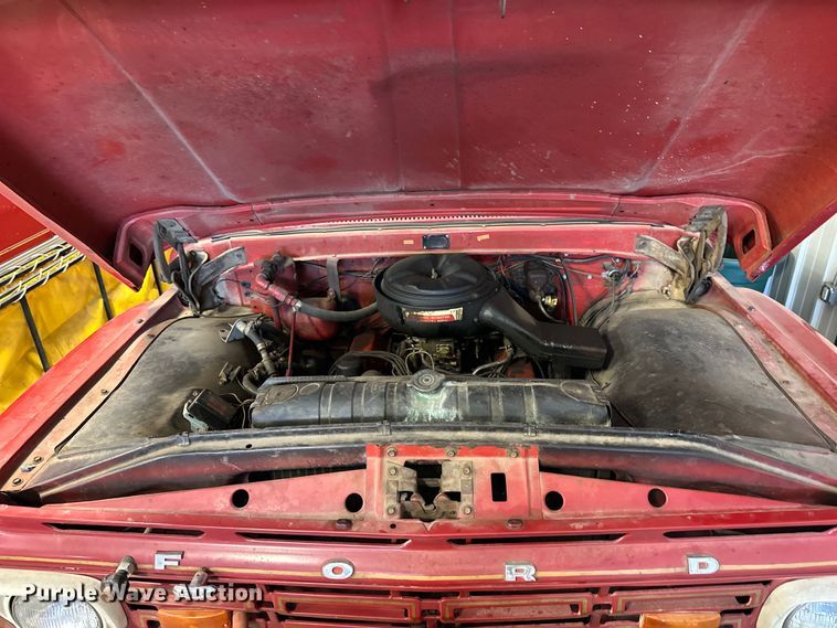 image for item NJ9445 1964 Ford 600 pumper fire truck