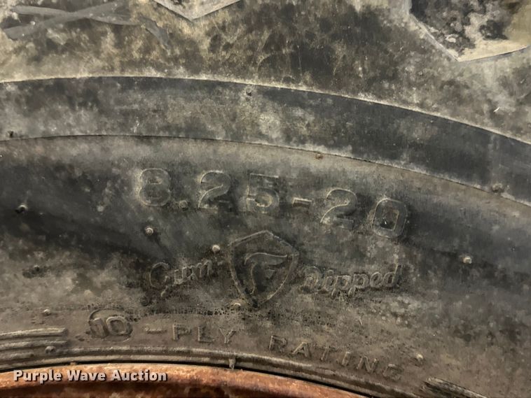 image for item NJ9445 1964 Ford 600 pumper fire truck