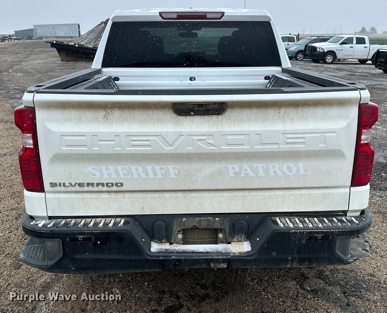 image for item NJ9451 2019 Chevrolet Silverado 1500 Crew Cab pickup truck