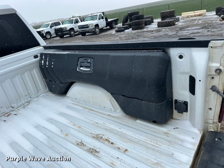 image for item NJ9451 2019 Chevrolet Silverado 1500 Crew Cab pickup truck