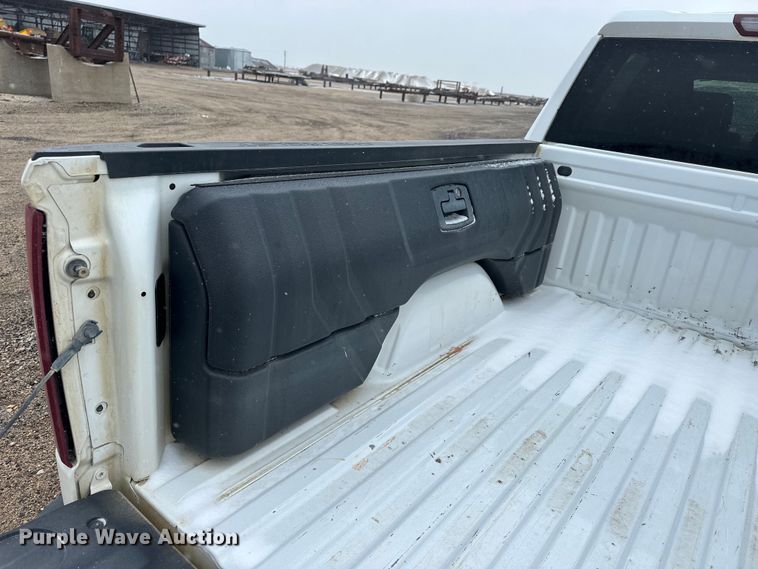 image for item NJ9451 2019 Chevrolet Silverado 1500 Crew Cab pickup truck