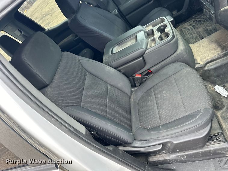 image for item NJ9451 2019 Chevrolet Silverado 1500 Crew Cab pickup truck