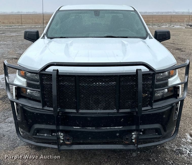 image for item NJ9452 2019 Chevrolet Silverado 1500 Crew Cab pickup truck