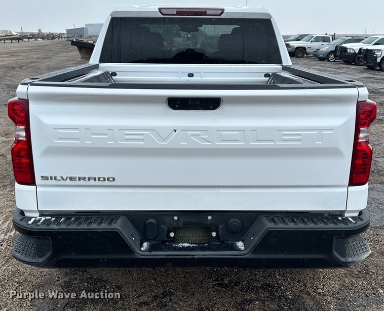 image for item NJ9452 2019 Chevrolet Silverado 1500 Crew Cab pickup truck