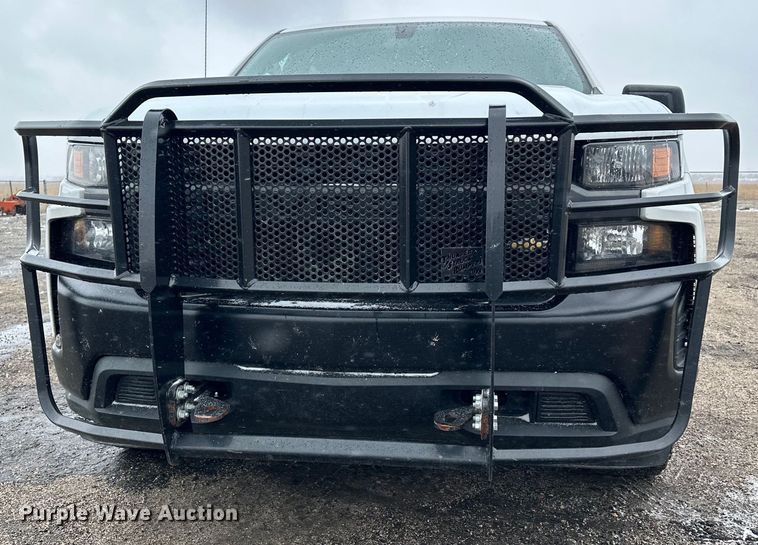 image for item NJ9452 2019 Chevrolet Silverado 1500 Crew Cab pickup truck