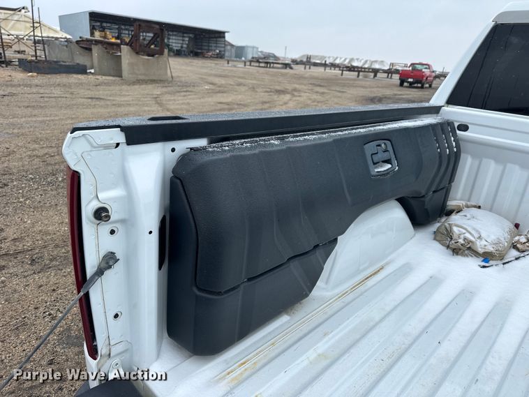 image for item NJ9452 2019 Chevrolet Silverado 1500 Crew Cab pickup truck