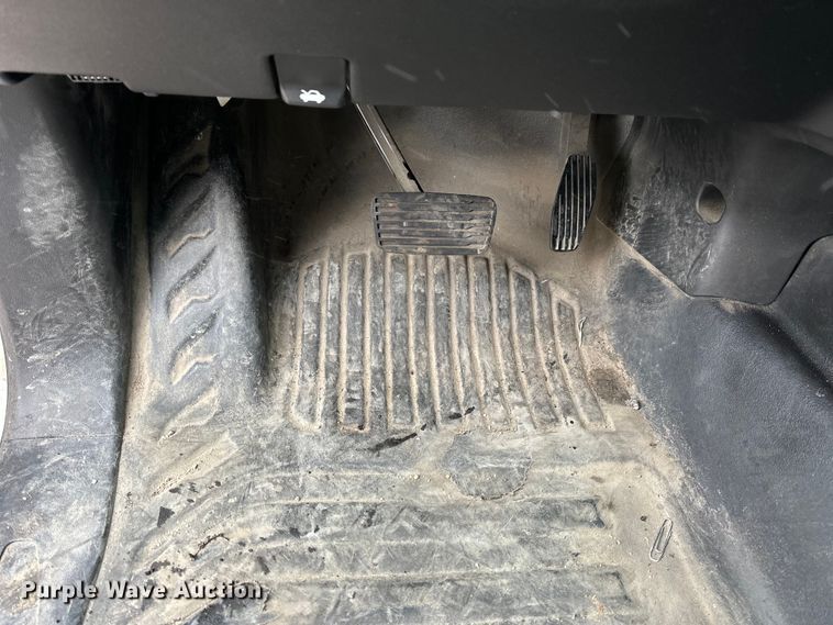 image for item NJ9452 2019 Chevrolet Silverado 1500 Crew Cab pickup truck