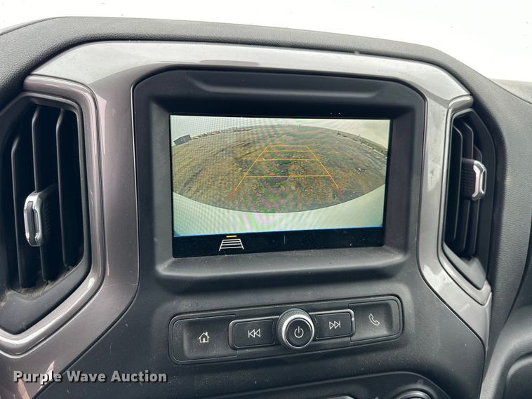 image for item NJ9452 2019 Chevrolet Silverado 1500 Crew Cab pickup truck