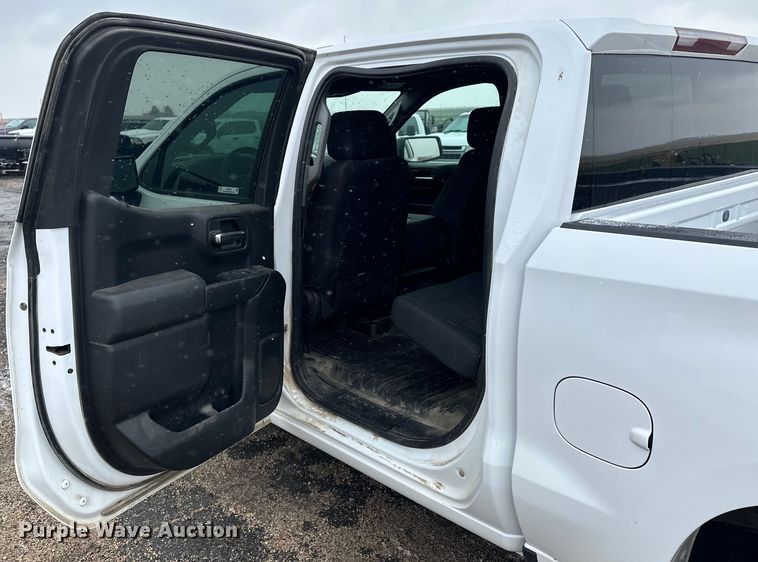 image for item NJ9452 2019 Chevrolet Silverado 1500 Crew Cab pickup truck