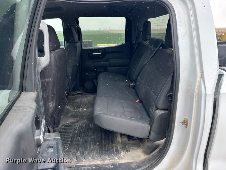 image for item NJ9452 2019 Chevrolet Silverado 1500 Crew Cab pickup truck