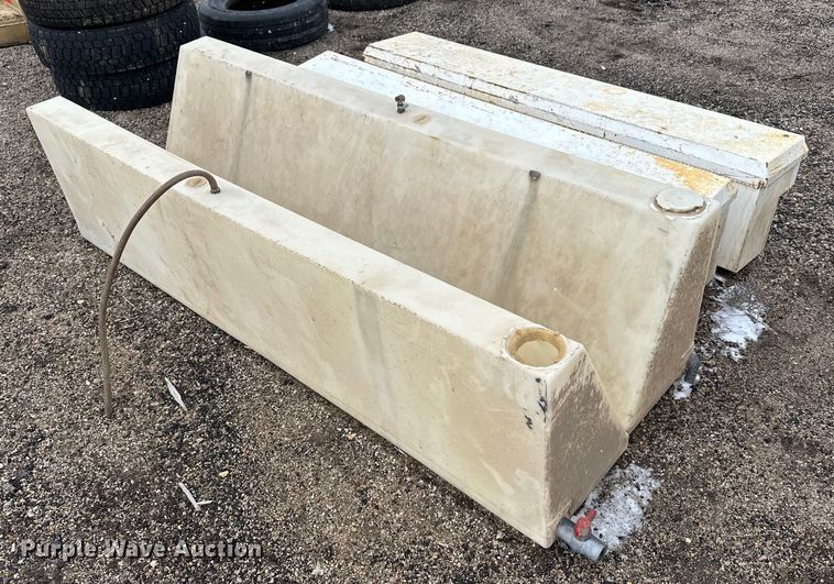 image for item NJ9455 Toolboxes and tanks