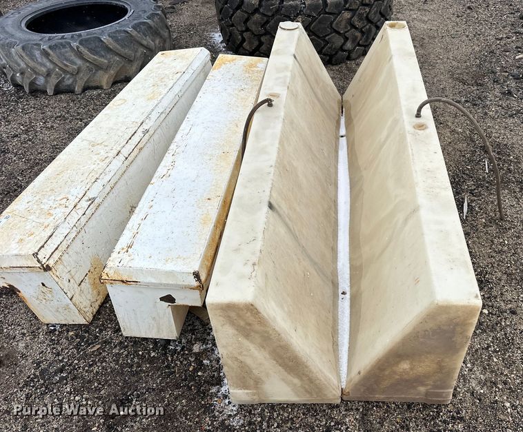 image for item NJ9455 Toolboxes and tanks