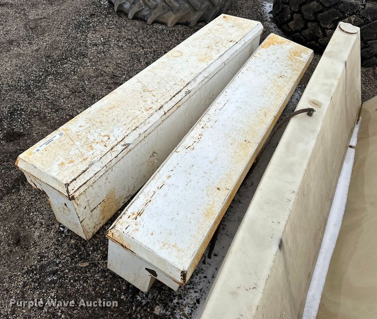 image for item NJ9455 Toolboxes and tanks