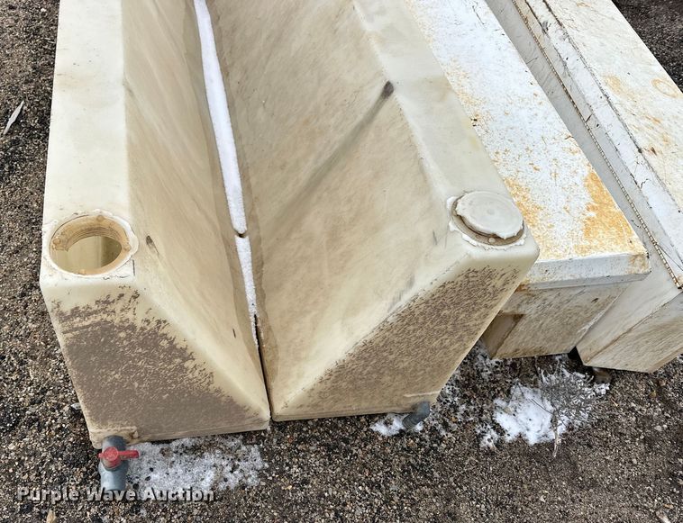 image for item NJ9455 Toolboxes and tanks