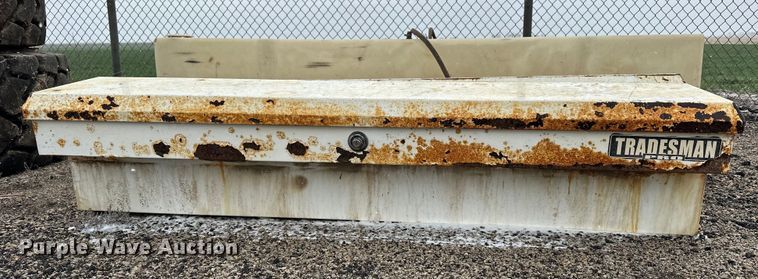 image for item NJ9455 Toolboxes and tanks