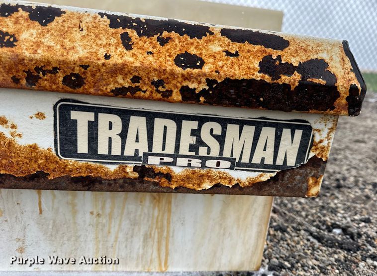 image for item NJ9455 Toolboxes and tanks