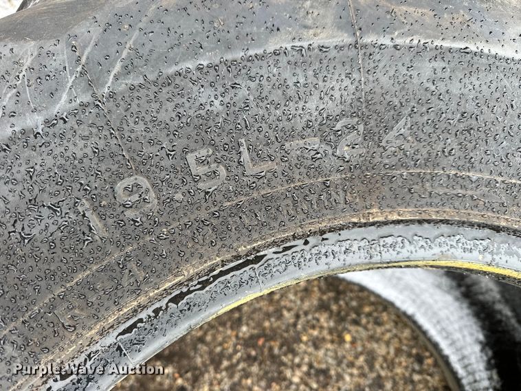 image for item NJ9461 Tires