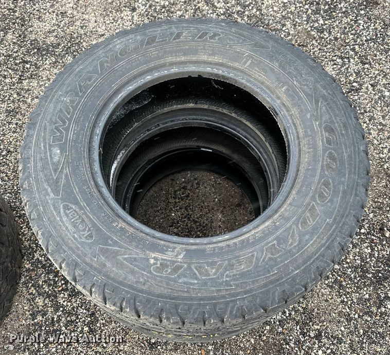image for item NJ9465 Tires