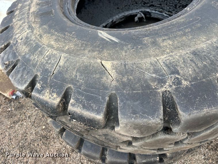 image for item NJ9466 (2) Titan 20.5R25 tires