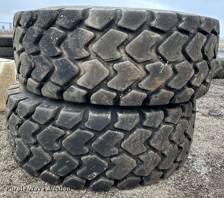 image for item NJ9466 (2) Titan 20.5R25 tires