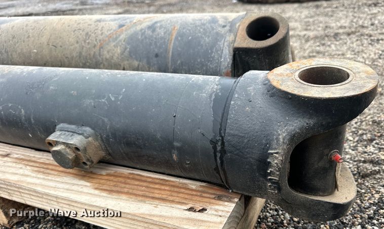 image for item NJ9467 (2) cylinders