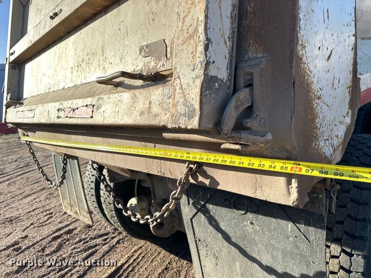 image for item NJ9469 1995 Mack RD600 dump truck