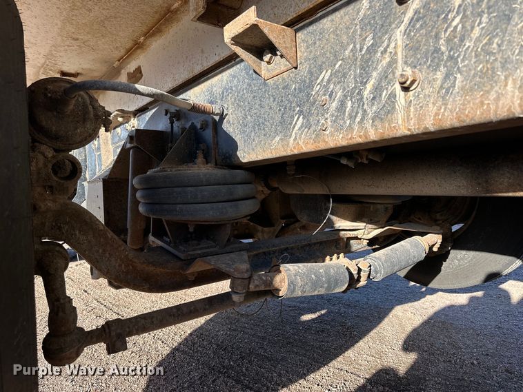 image for item NJ9469 1995 Mack RD600 dump truck