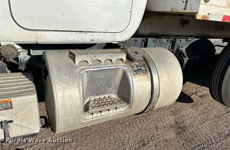 image for item NJ9469 1995 Mack RD600 dump truck