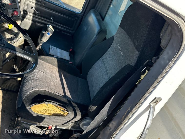 image for item NJ9469 1995 Mack RD600 dump truck