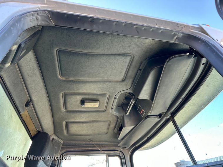 image for item NJ9469 1995 Mack RD600 dump truck