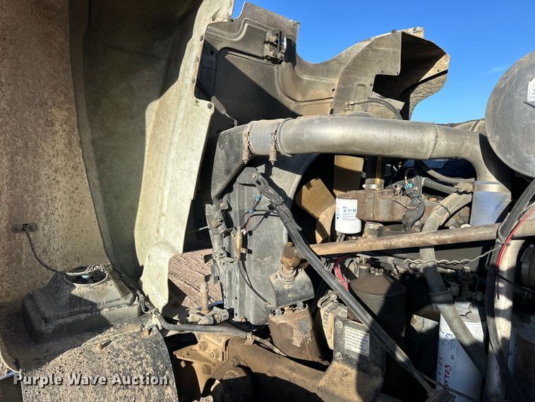 image for item NJ9469 1995 Mack RD600 dump truck