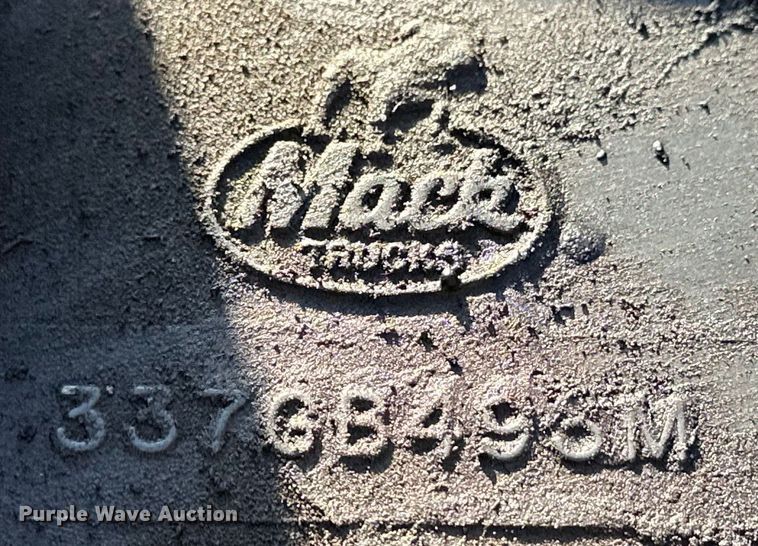 image for item NJ9469 1995 Mack RD600 dump truck