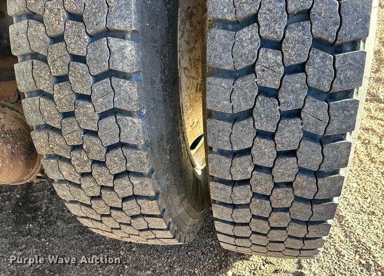 image for item NJ9469 1995 Mack RD600 dump truck