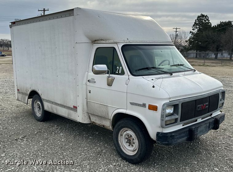 image for item NJ9473 1994 GMC Vandura 3500 box truck