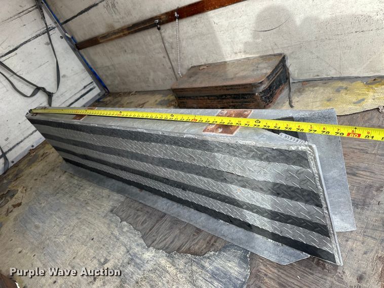 image for item NJ9473 1994 GMC Vandura 3500 box truck