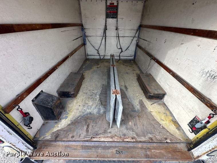 image for item NJ9473 1994 GMC Vandura 3500 box truck