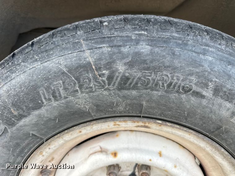 image for item NJ9473 1994 GMC Vandura 3500 box truck