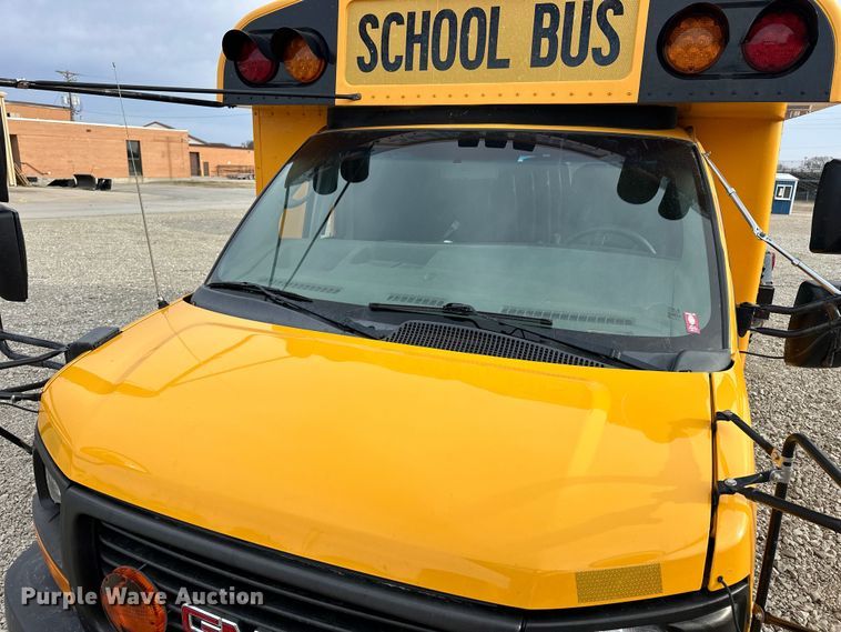 image for item NJ9474 2015 Thomas Built 051MS school bus