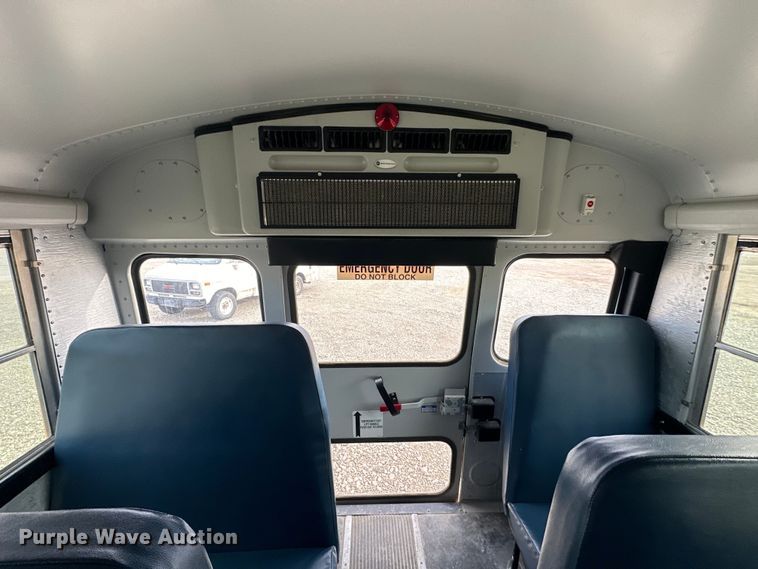 image for item NJ9474 2015 Thomas Built 051MS school bus