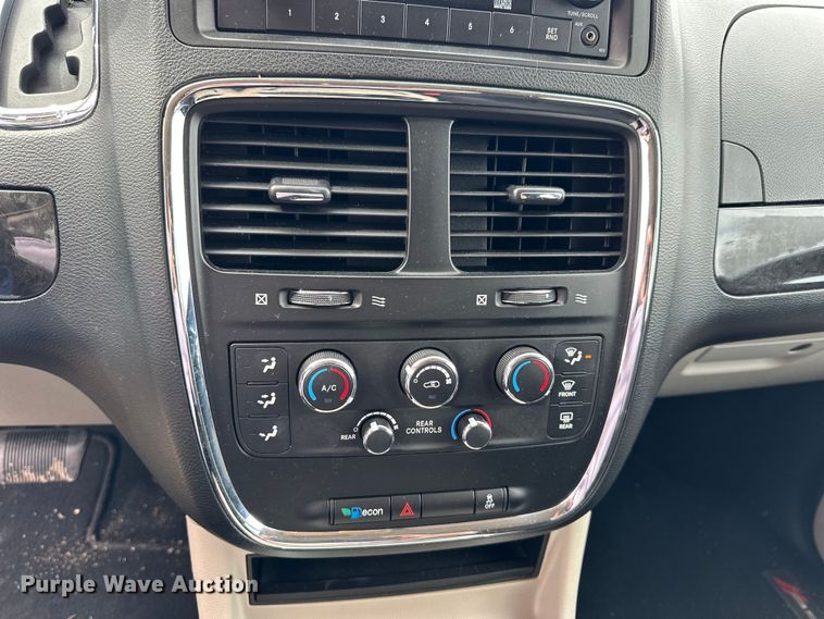 image for item NJ9479 2013 Dodge Grand Caravan van