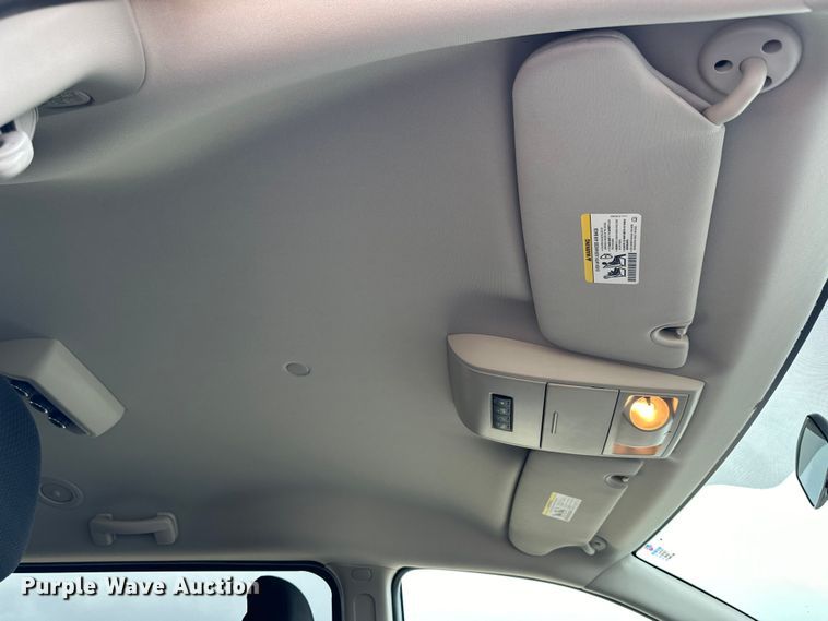 image for item NJ9479 2013 Dodge Grand Caravan van