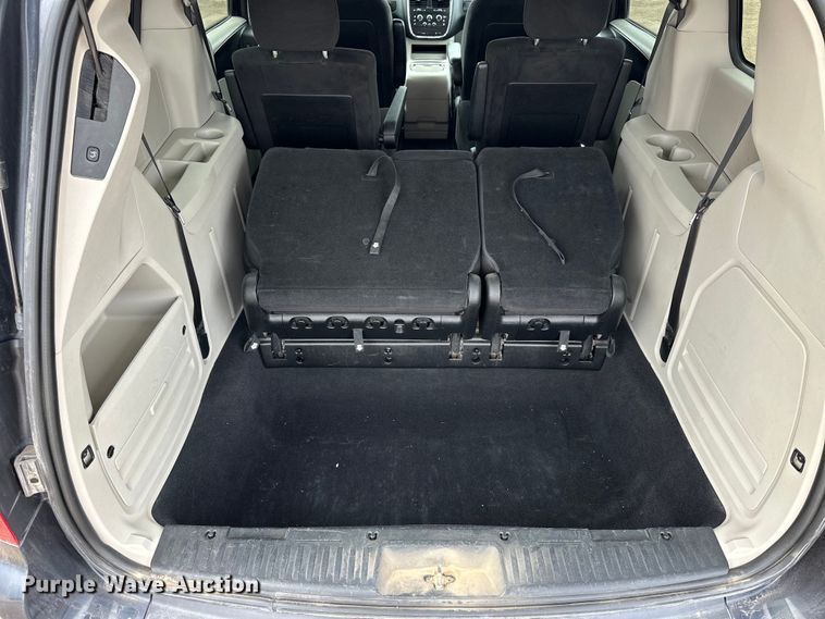 image for item NJ9479 2013 Dodge Grand Caravan van