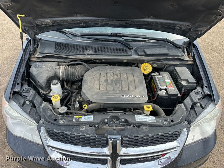 image for item NJ9479 2013 Dodge Grand Caravan van