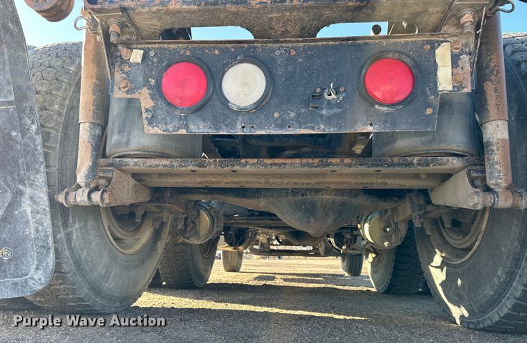 image for item NJ9497 2001 Mack CH613 semi truck