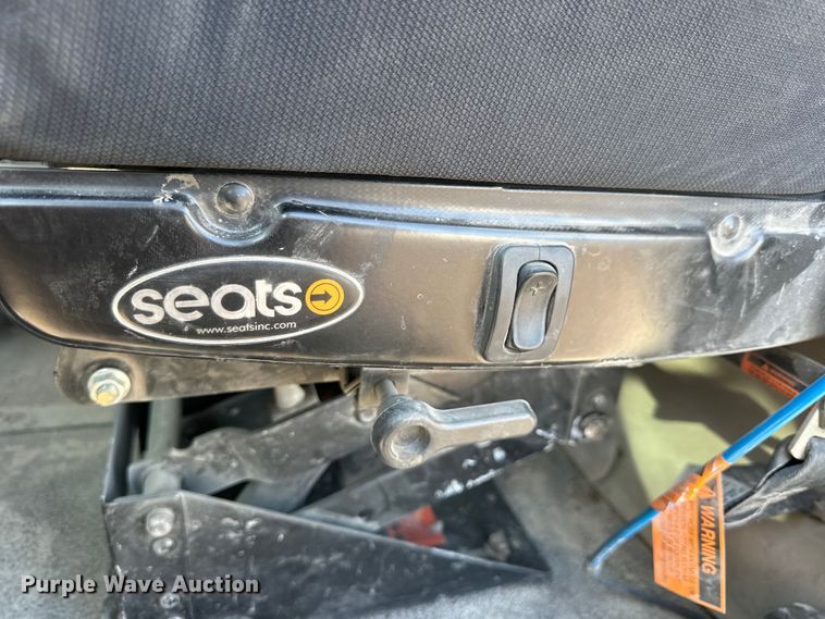 image for item NJ9497 2001 Mack CH613 semi truck