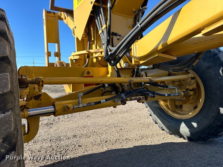 image for item NJ9500 2014 Caterpiller 120M2 motor grader