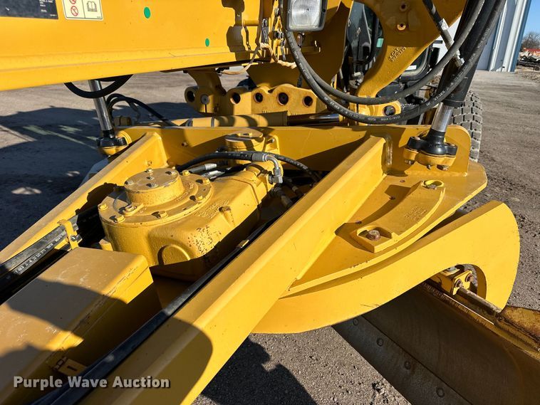 image for item NJ9500 2014 Caterpiller 120M2 motor grader