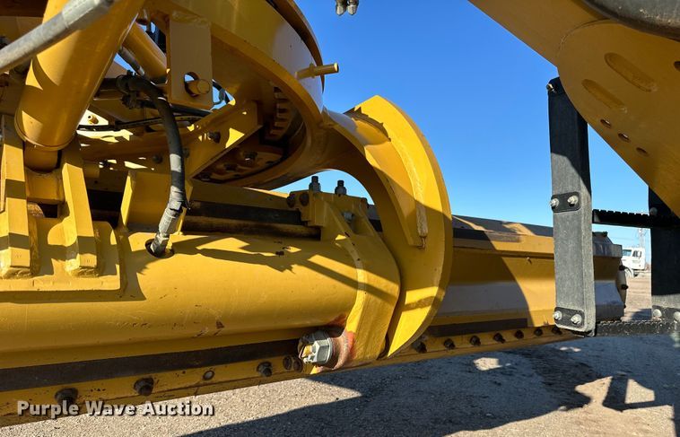 image for item NJ9500 2014 Caterpiller 120M2 motor grader