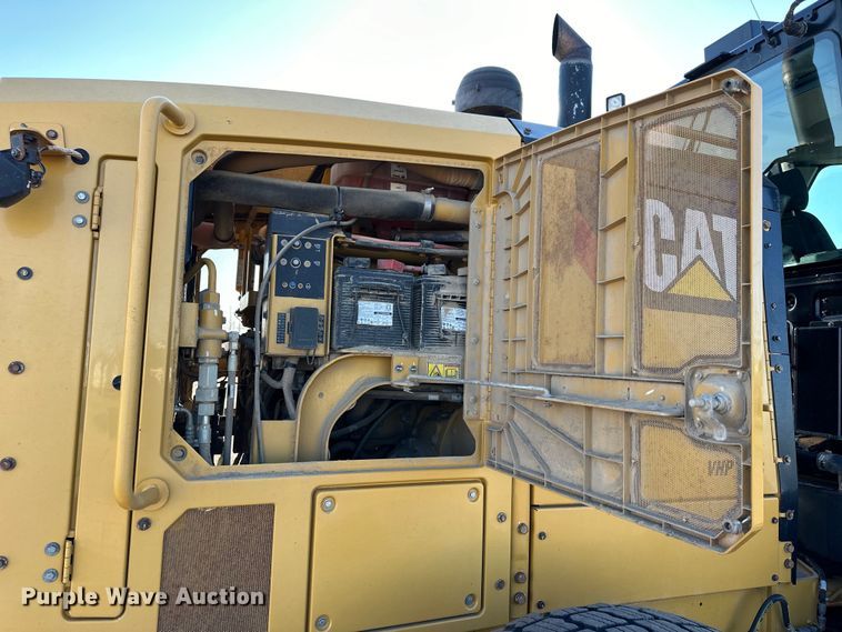 image for item NJ9500 2014 Caterpiller 120M2 motor grader