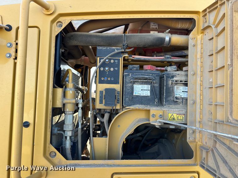 image for item NJ9500 2014 Caterpiller 120M2 motor grader